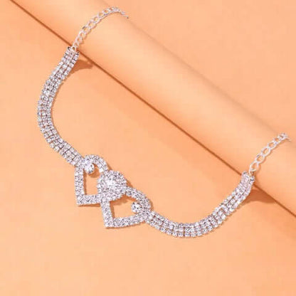 LoveAnklet – Elegantes Herz-Fußkettchen für stylische Sommer-Outfits