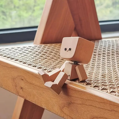 TimberTales – Handgefertigte Wackelfigur aus Holz für Haus und Auto