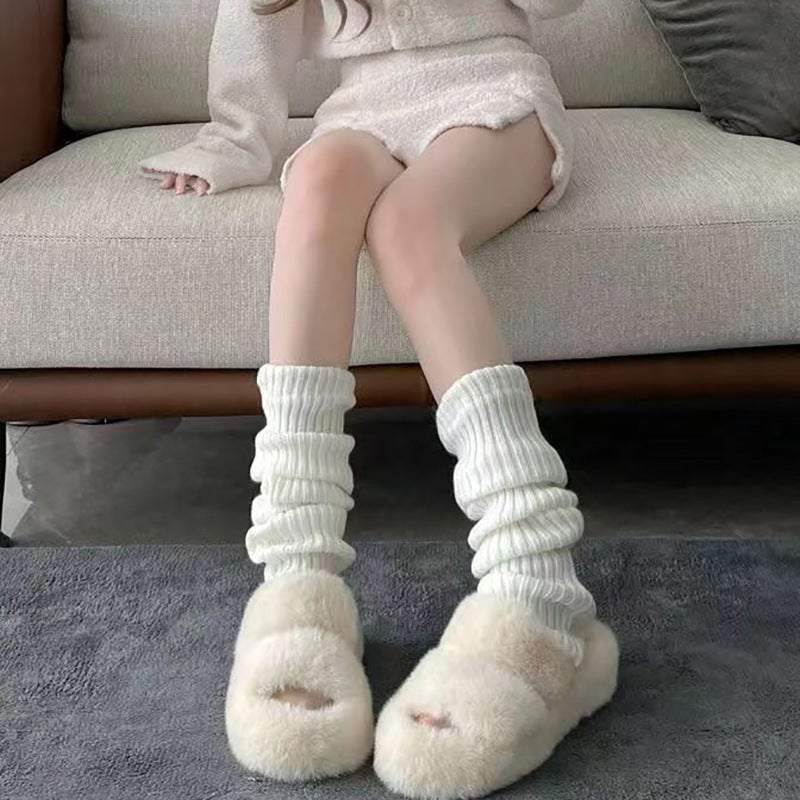 SnugLayer – Kuschelige Socken im Y2K-Stil mit lebendigen, verspielten Mustern