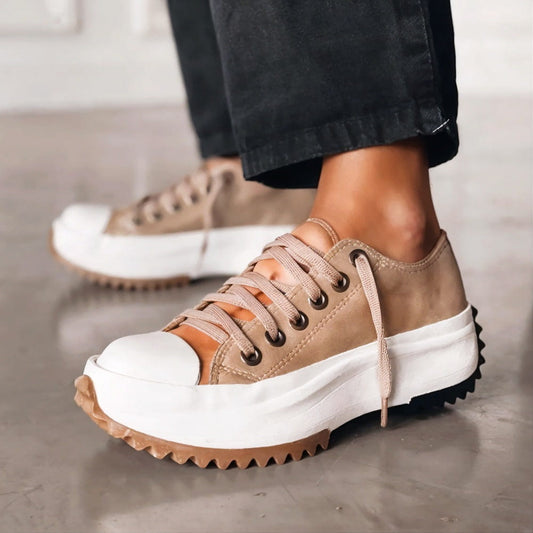 Bella – Klobige Plateau-Sneaker mit auffälligem stylischem Design