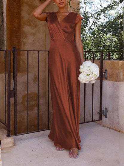 Delia – Satin-Maxikleid im Meerjungfrauen-Stil mit V-Ausschnitt für den eleganten Abend