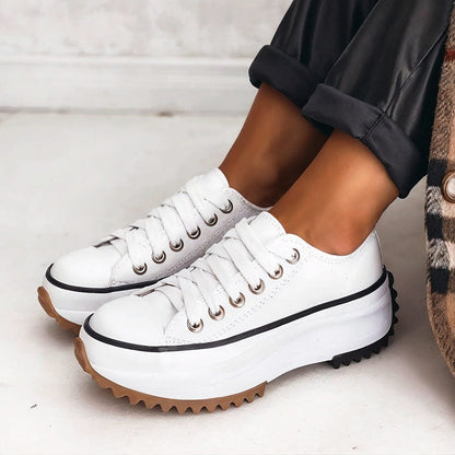 Bella – Klobige Plateau-Sneaker mit auffälligem stylischem Design