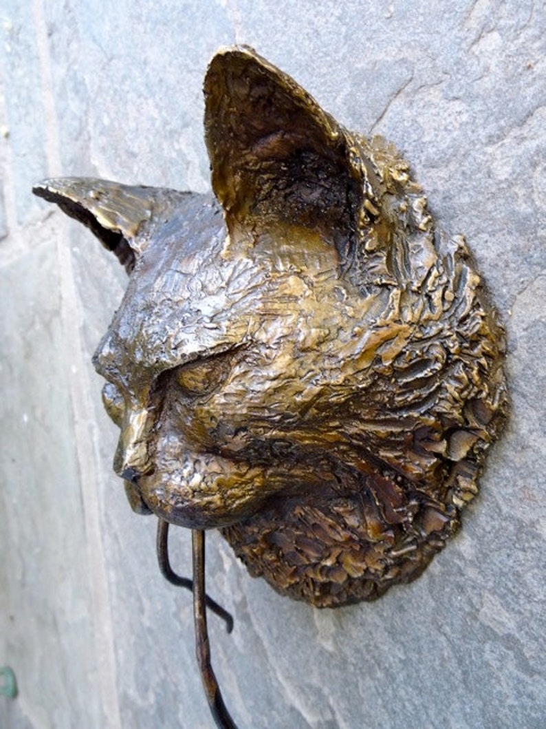 WhiskerKnock – Türklopfer aus Bronze mit Katzenmotiv und skurrilem Design
