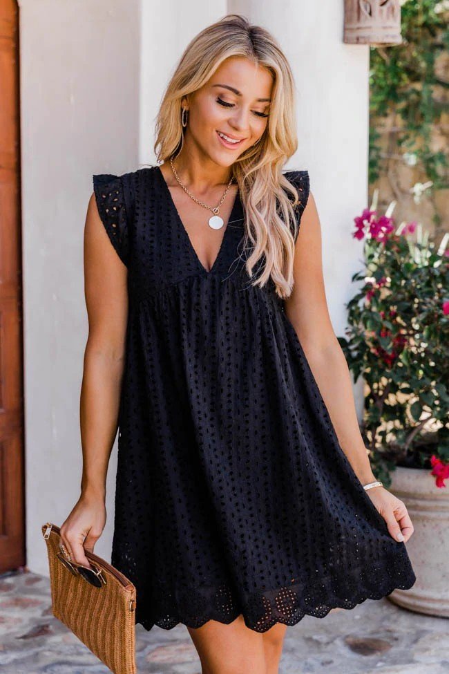 Brooke – Fließender Spitzenkleid-Strampler mit integrierten Shorts