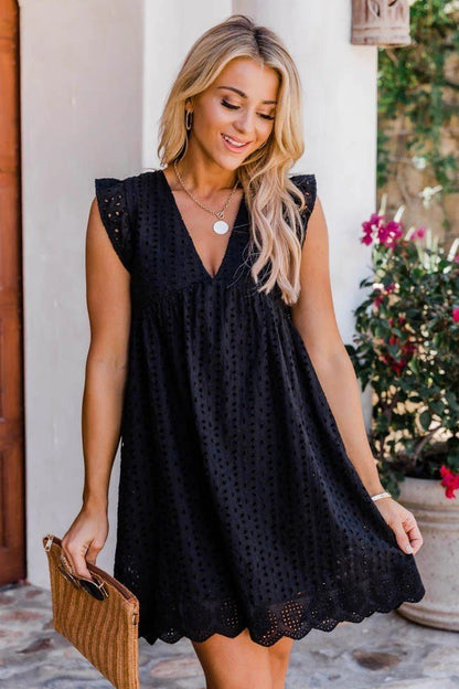 Brooke – Fließender Spitzenkleid-Strampler mit integrierten Shorts
