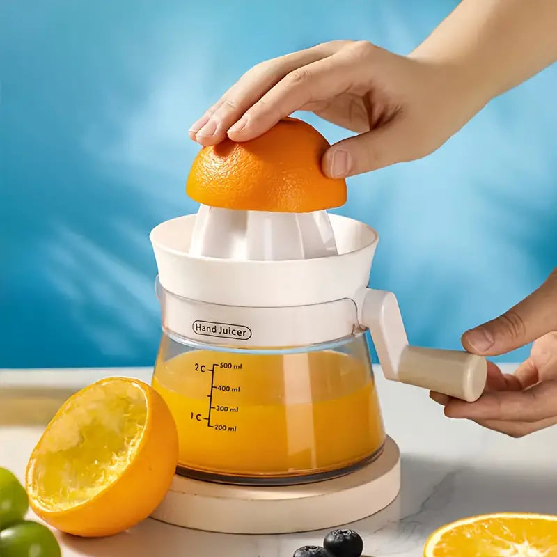 JuiceEase – Manueller Hand Entsafter mit Griff und Ausgießer
