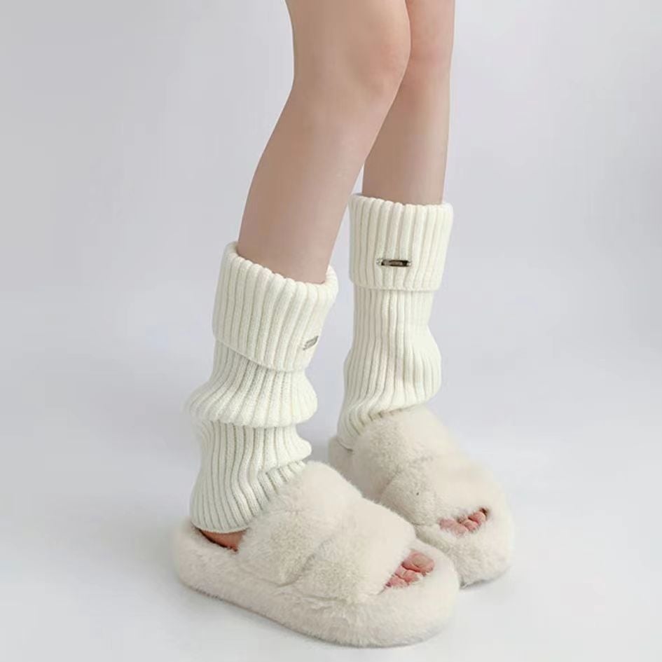 SnugLayer – Kuschelige Socken im Y2K-Stil mit lebendigen, verspielten Mustern