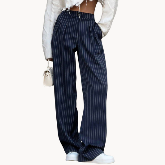 Isalie – Bundfaltenhose mit Nadelstreifen für schicke Eleganz im Alltag