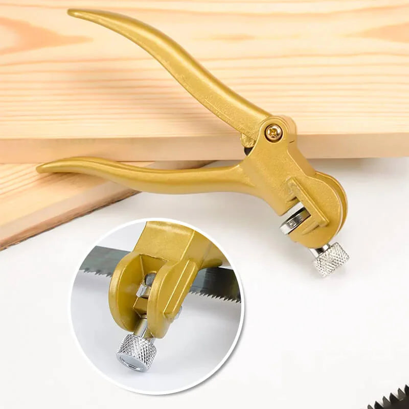 CutAlign – Verstellbare Sägeblattführung für präzise Holzschnitte
