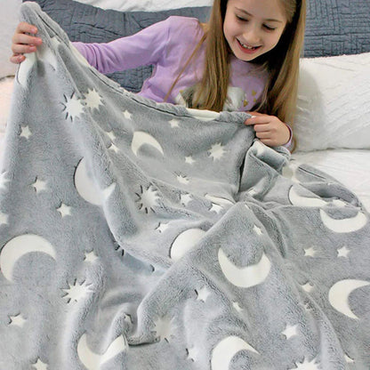 GlowDream – Kinderdecke mit phosphoreszierenden Mustern und ultramweich verarbeitetem Mikrofaser