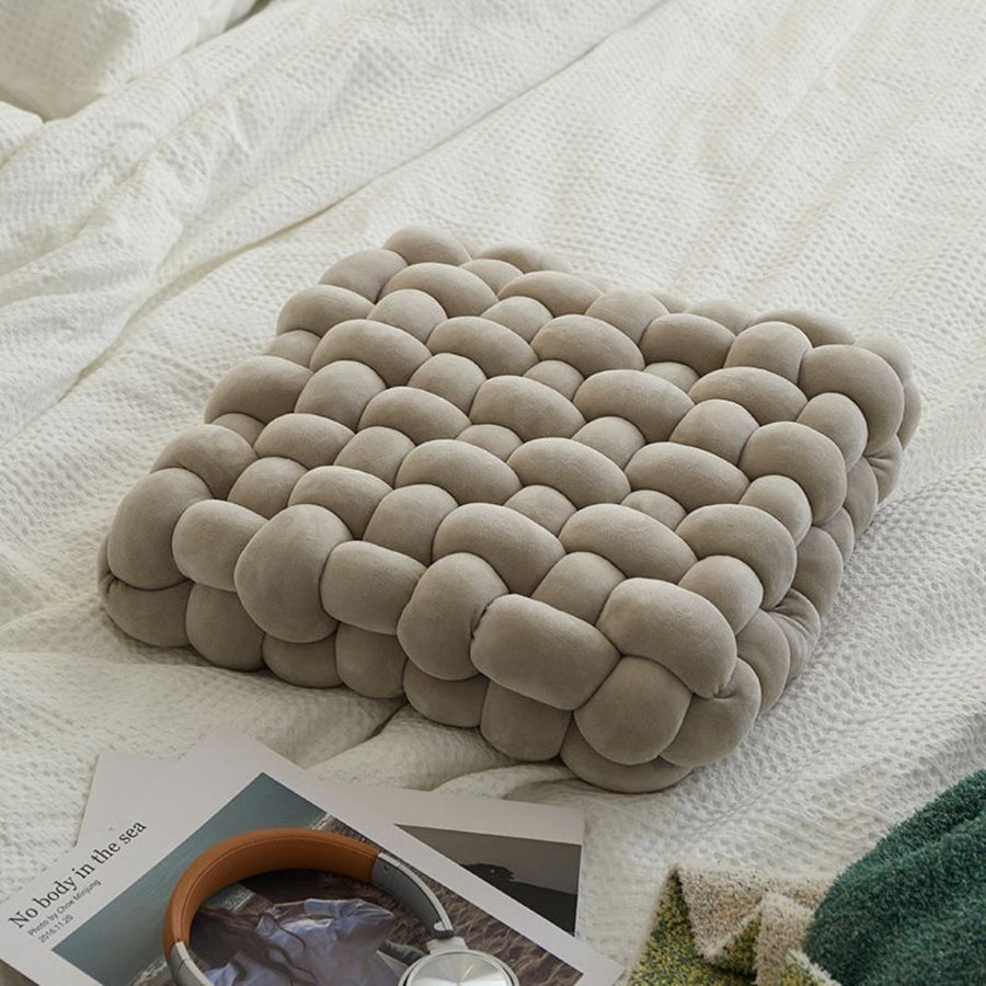 CozyNest - Ultimatives weiches Knoten-Kissen für kuscheligen Komfort & Stil