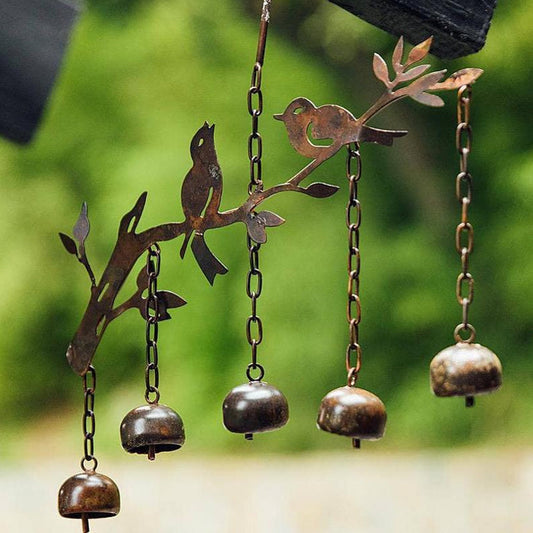 ChirpCharm – Handgefertigtes Vogel-Windspiel für ruhige Gärten