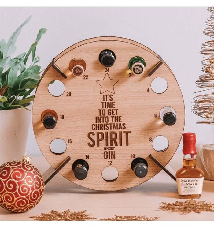 JollyTree – Adventskalender aus Birkenholz für Bier- und Wein-Countdown