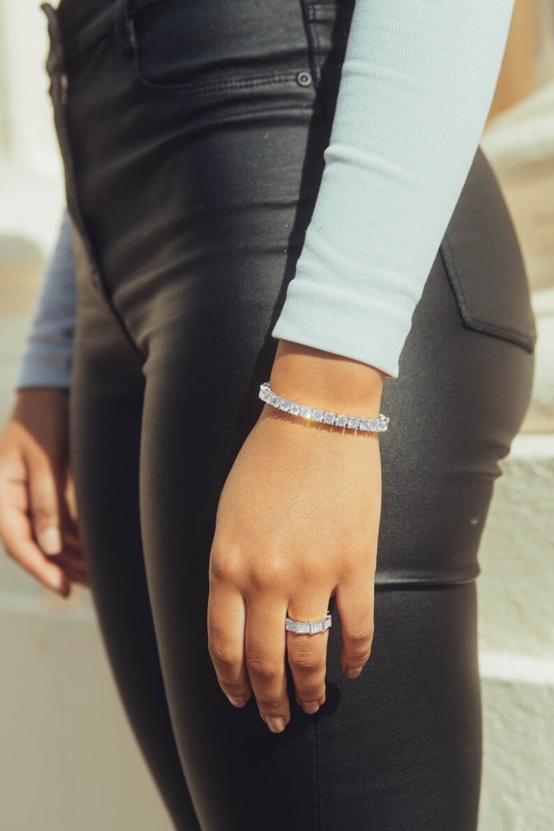 DazzleCharm – Übergroßes Moissanit-Armband für eleganten Glanz