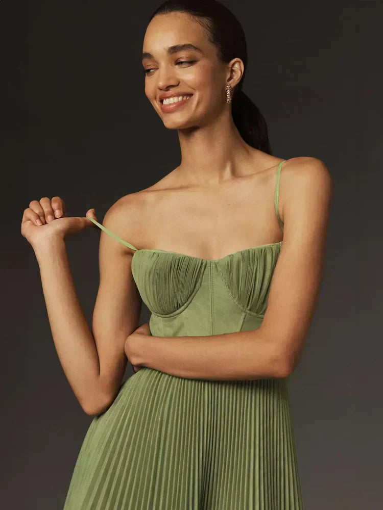 Solange – Plissiertes Korsett-Midikleid für feminine Eleganz