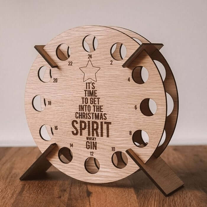 JollyTree – Adventskalender aus Birkenholz für Bier- und Wein-Countdown