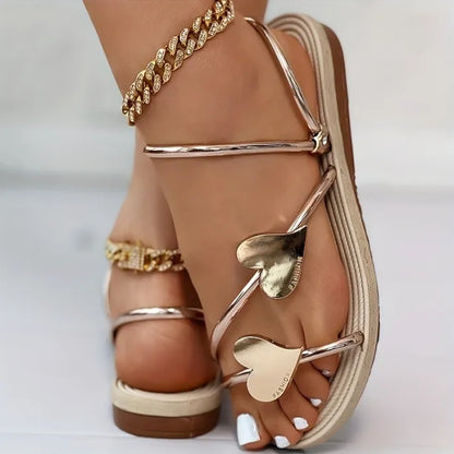 HeartStep – Stylische Sommersandalen mit Herz-Detail