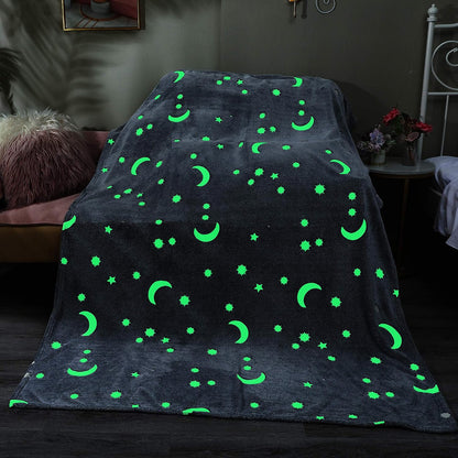 GlowDream – Kinderdecke mit phosphoreszierenden Mustern und ultramweich verarbeitetem Mikrofaser