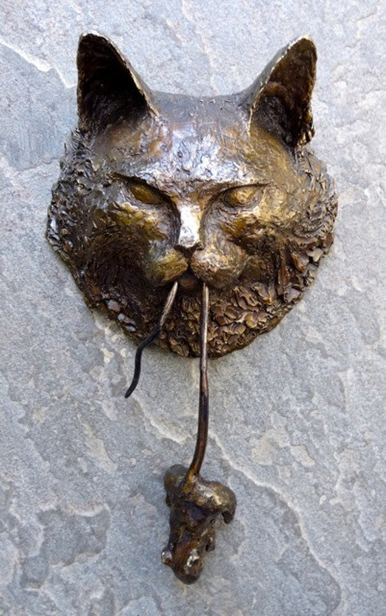 WhiskerKnock – Türklopfer aus Bronze mit Katzenmotiv und skurrilem Design