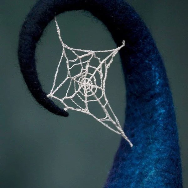 WickedHat – Handgefilzter Hexenhut für Halloween-Kostümspaß