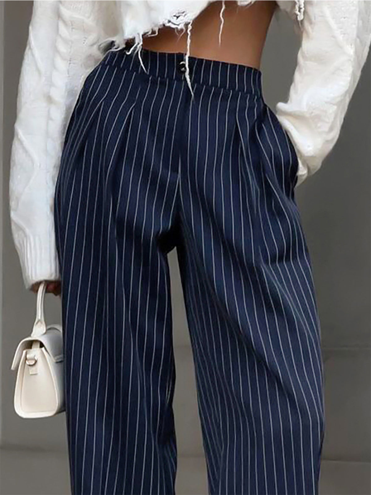 Isalie – Bundfaltenhose mit Nadelstreifen für schicke Eleganz im Alltag