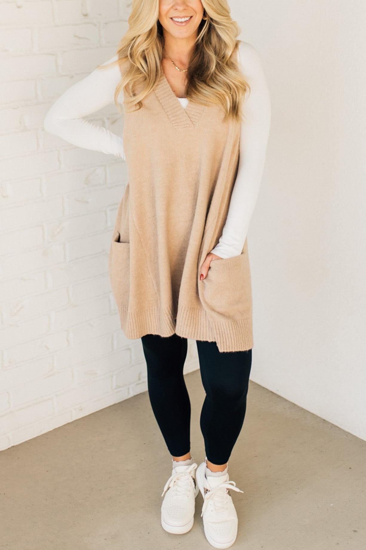 Jennisha – Fließende, flauschige Strickweste mit Taschen zum Drunterziehen