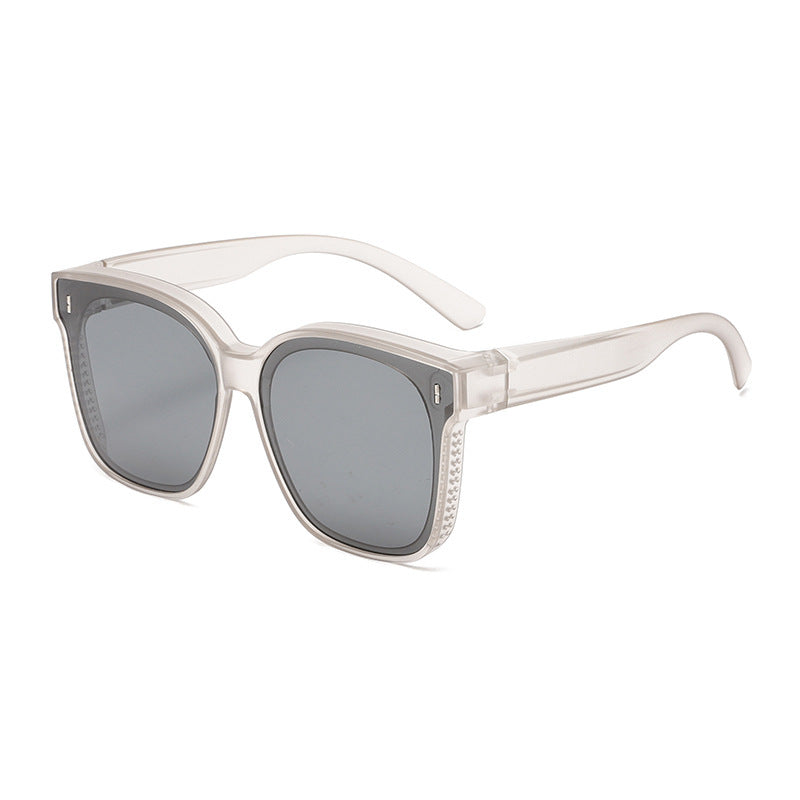 SunCover – Bequeme Clip-On-Sonnenbrille zum Überziehen