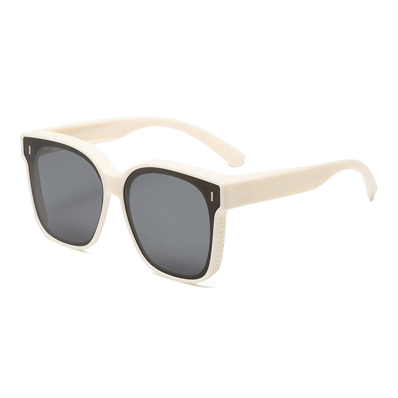 SunCover – Bequeme Clip-On-Sonnenbrille zum Überziehen