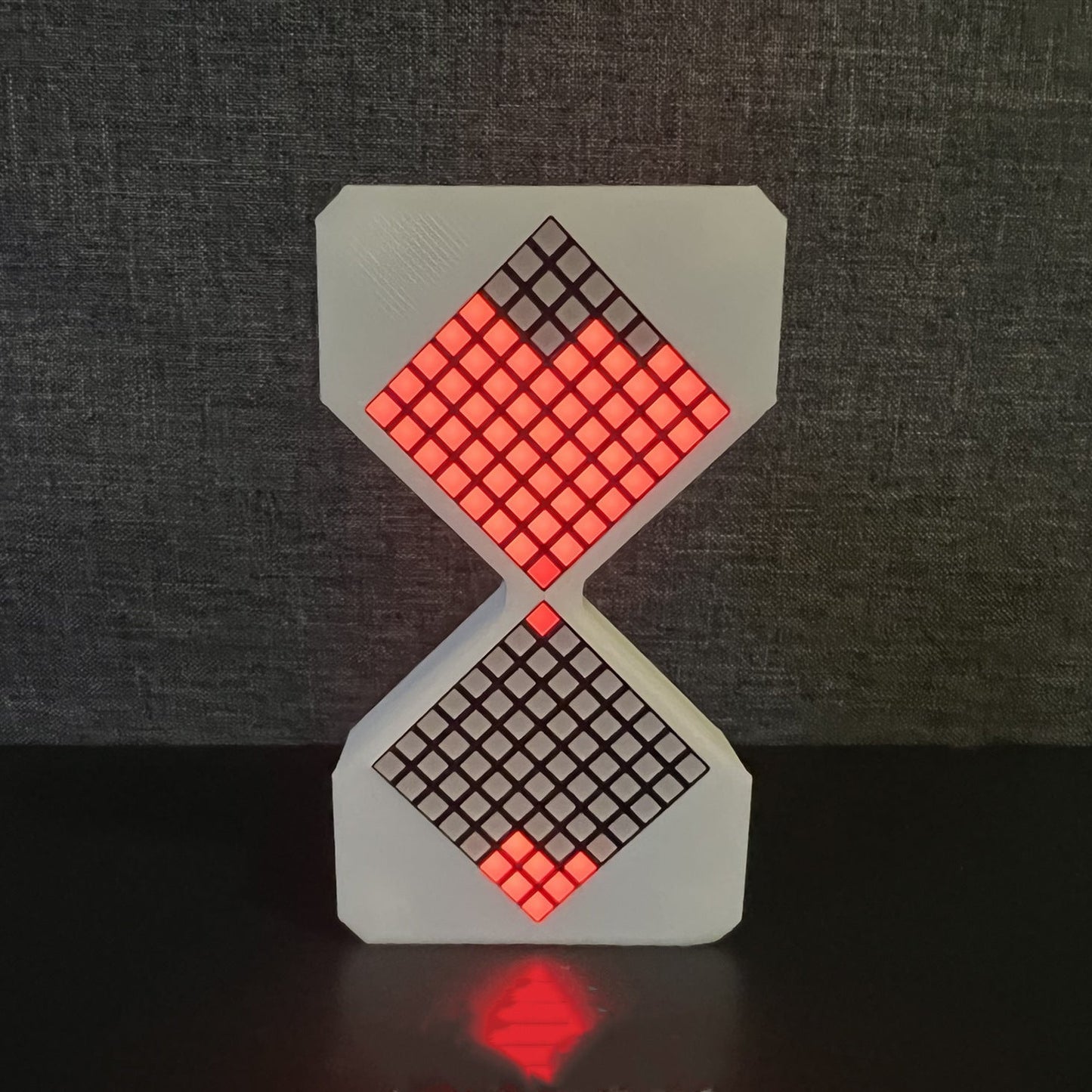 NeonHour – LED-Sanduhr kombiniert klassisches Design mit moderner Anzeige