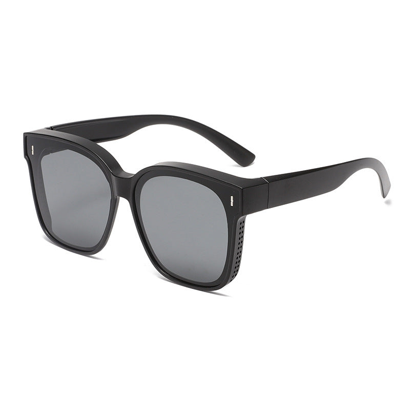 SunCover – Bequeme Clip-On-Sonnenbrille zum Überziehen