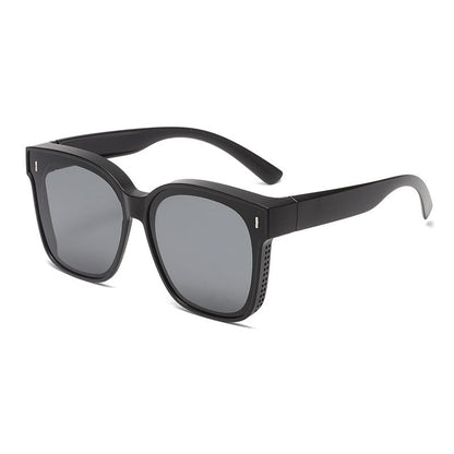 SunCover – Bequeme Clip-On-Sonnenbrille zum Überziehen