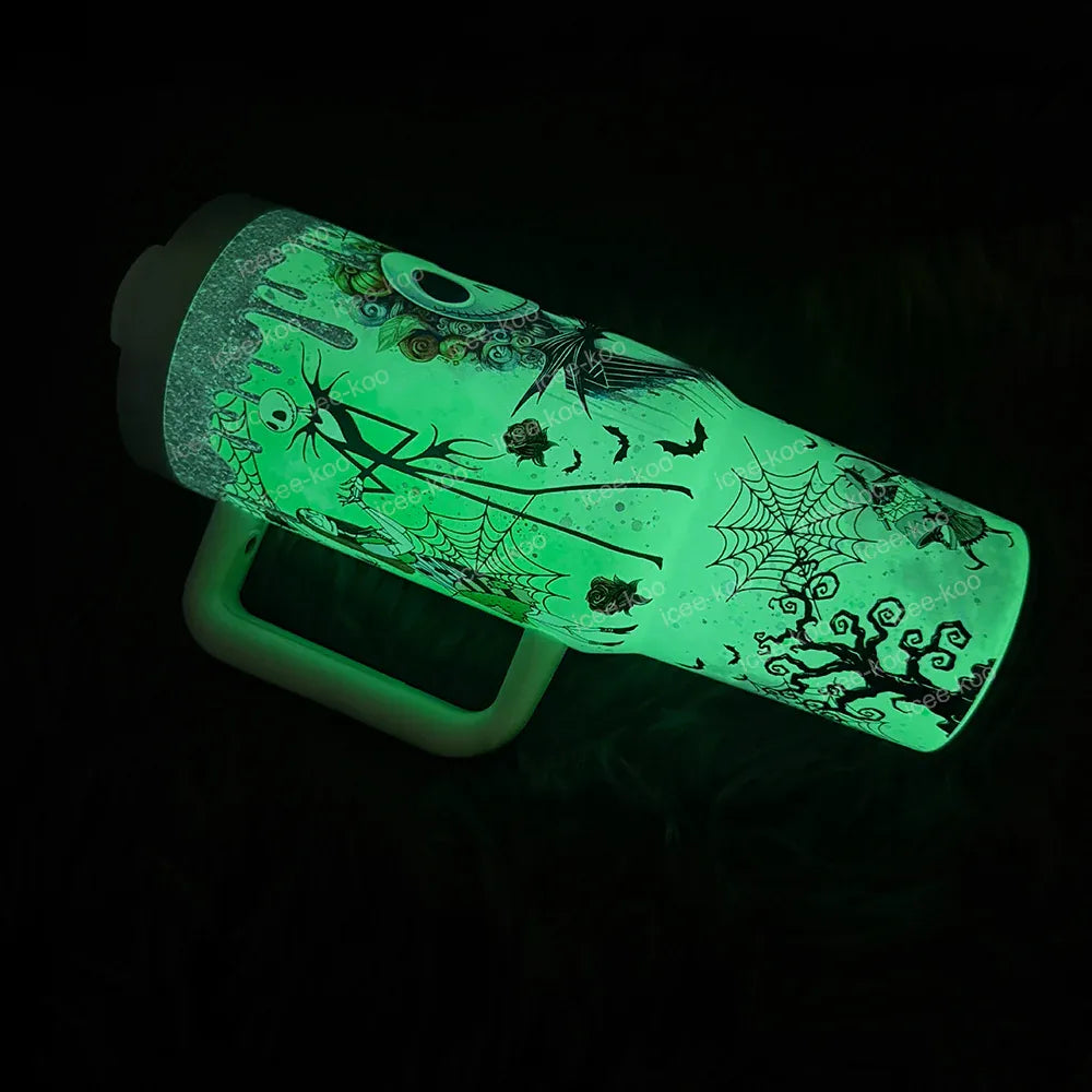 FestiveSip – Leuchtender Isolierbecher mit magischem Tag-Nacht-Design