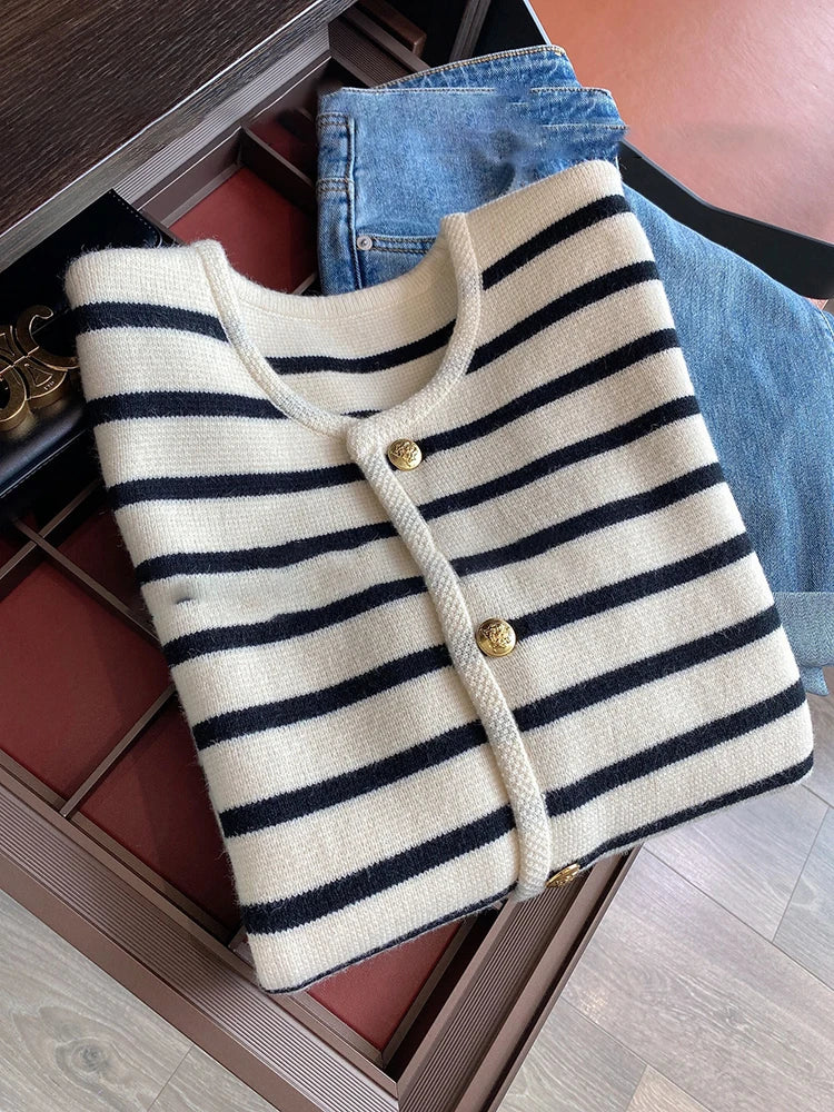 Camille – Gestreifter luxuriöser Cardigan für zeitlosen, stilvollen Komfort