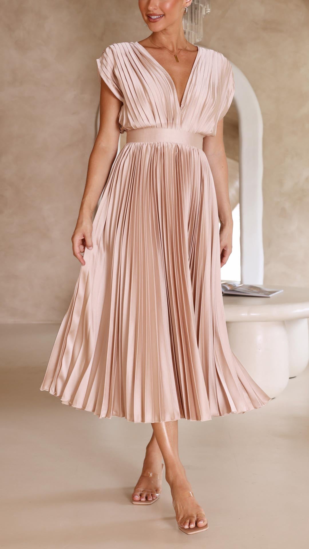 Maria – Elegantes Plisseekleid für gehobenen Stil