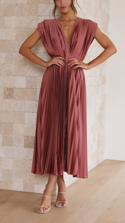 Maria – Elegantes Plisseekleid für gehobenen Stil