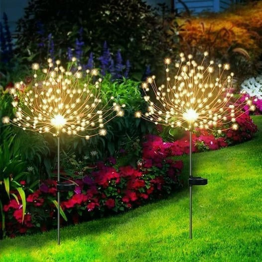LumiSpark – Solarbetriebene Lichterkette in Feuerwerksform für magisches Leuchten im Freien