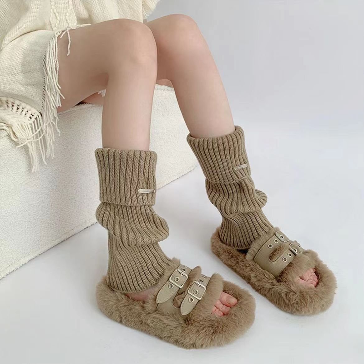 SnugLayer – Kuschelige Socken im Y2K-Stil mit lebendigen, verspielten Mustern
