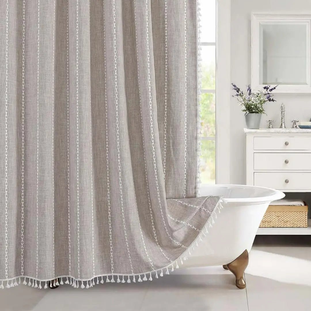 LuxeLoom – Halten Sie Ihr Badezimmer stilvoll trocken und gemütlich