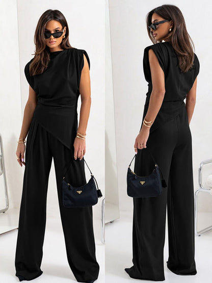 Isabella – Casual sleeveless suit for chic summer style