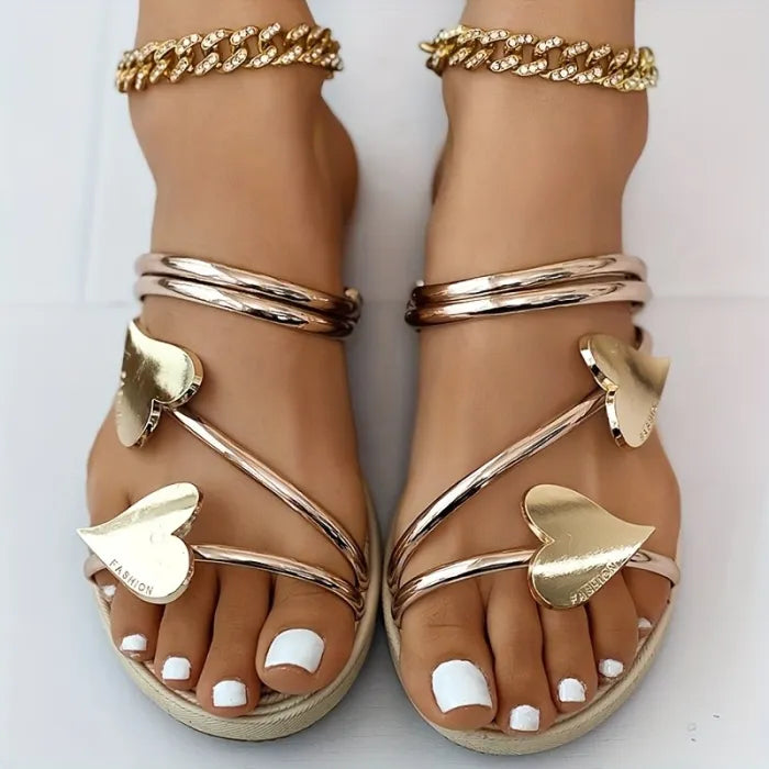 HeartStep – Stylische Sommersandalen mit Herz-Detail
