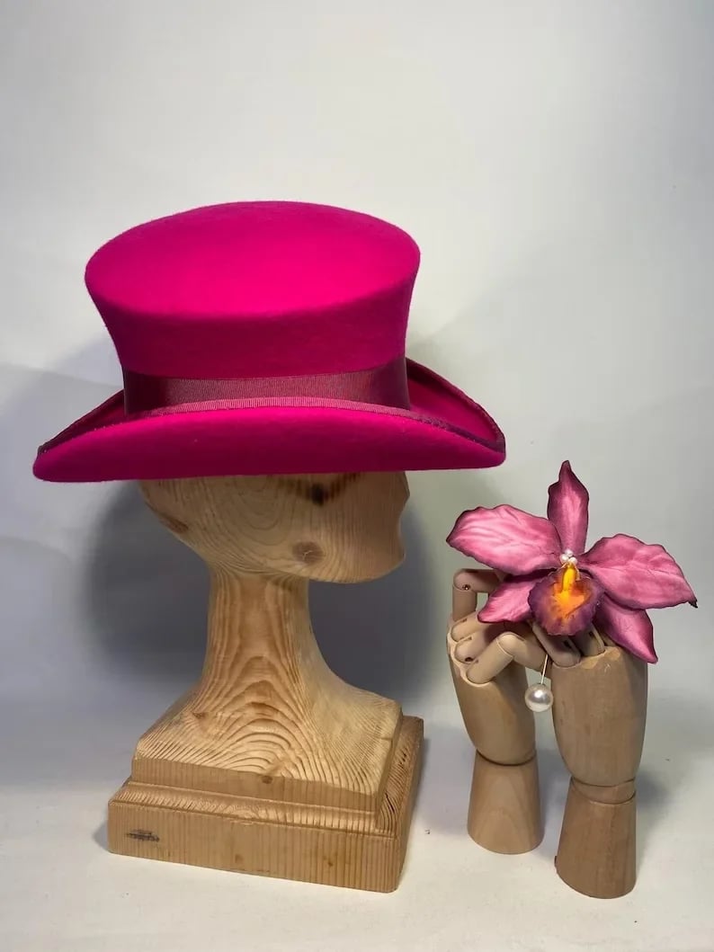 TwistHat – Handmade asymmetric wool top hat with stylish flair