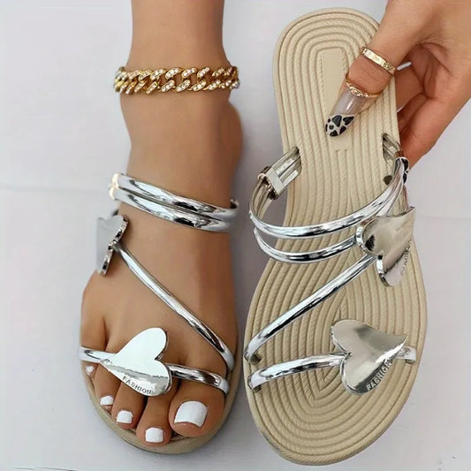 HeartStep – Stylische Sommersandalen mit Herz-Detail