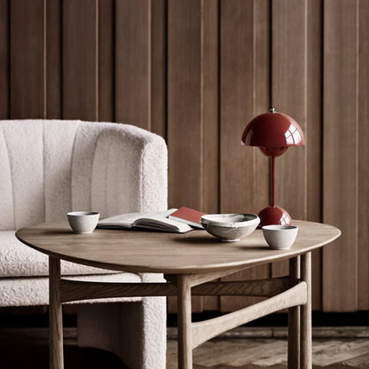 Curaçao – Wiederaufladbare Retro-Tischlampe mit farbenfrohem, minimalistischem Design