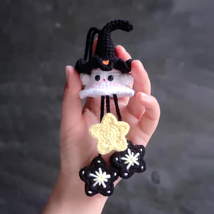GhostlyKnots – Handgehäkeltes Halloween-Set mit gruseligem Anhänger