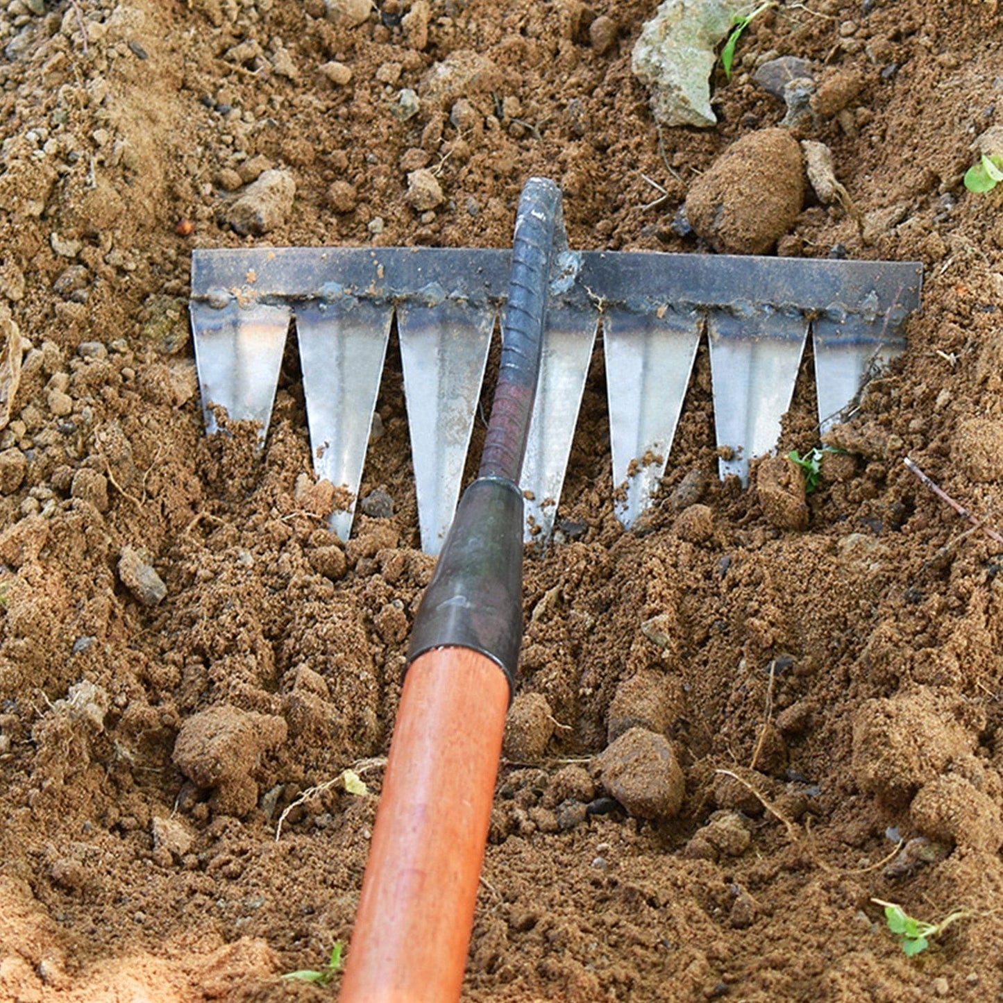 GardenPro – Stahl Unkrautentferner mit Scharfen Zähnen für Effektives Unkrautjäten