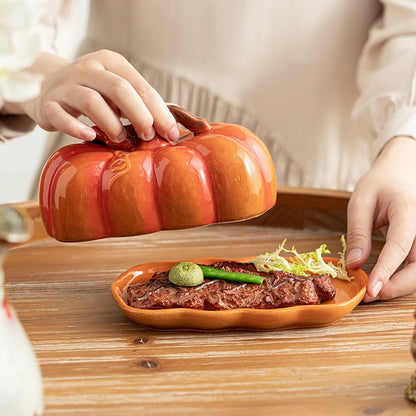 PumpkinWare – Kürbisförmiger Keramikteller mit kunstvollem Design