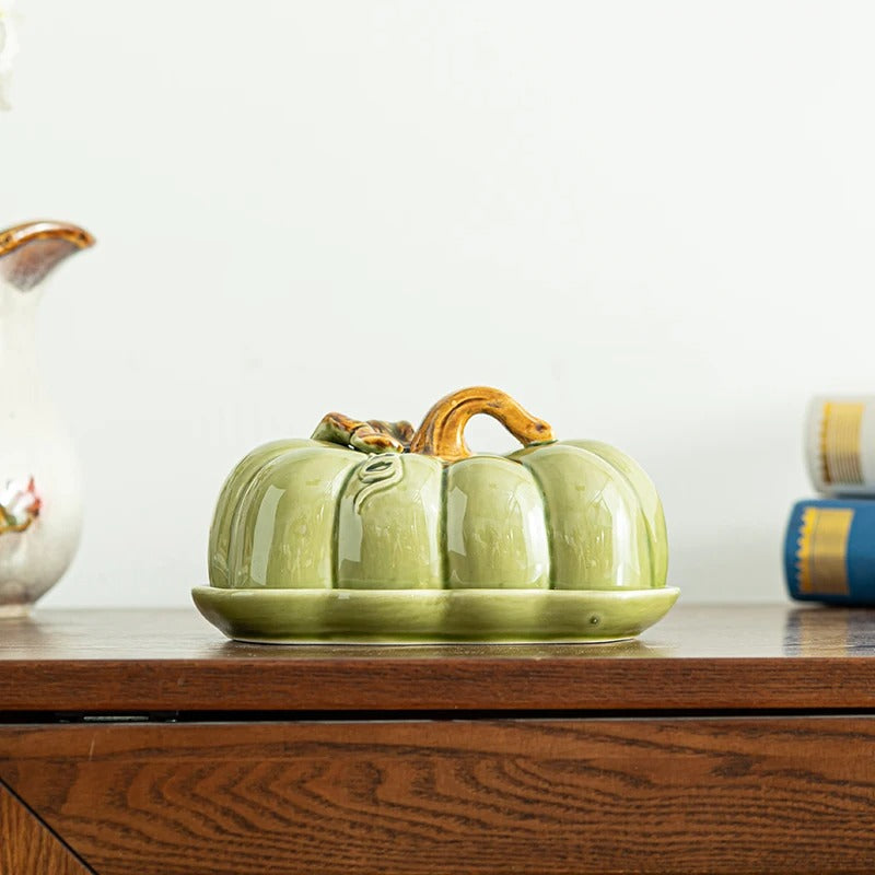 PumpkinWare – Kürbisförmiger Keramikteller mit kunstvollem Design