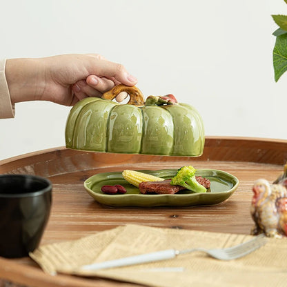 PumpkinWare – Kürbisförmiger Keramikteller mit kunstvollem Design