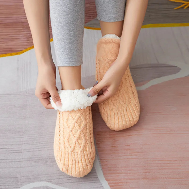 KnitComfort – Breathable Knitted Socks for All-Day Warmth