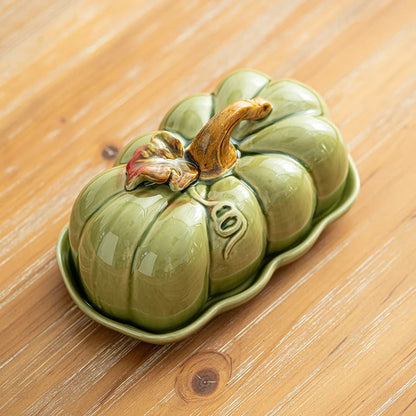 PumpkinWare – Kürbisförmiger Keramikteller mit kunstvollem Design